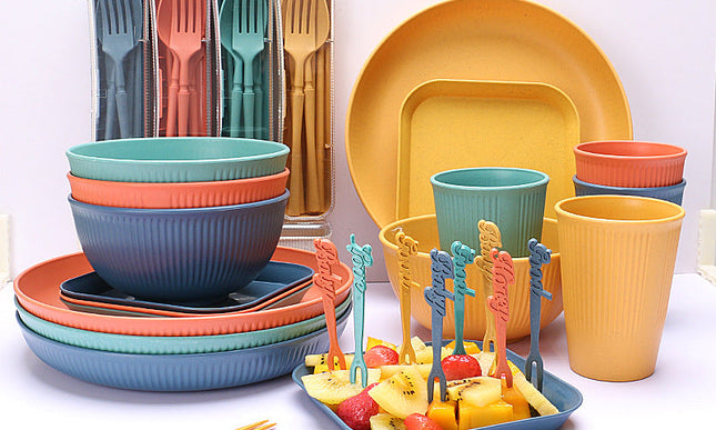 Four-person Set Green Eco-Friendly Wheat Straw Dinnerware Set,  Plate, Bowl, Cup & Utensil Set - Lightweight, Reusable, and Durable for Home, School, and Travel